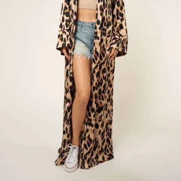 Maxi Leopard Kimono - Picture 2 of 10
